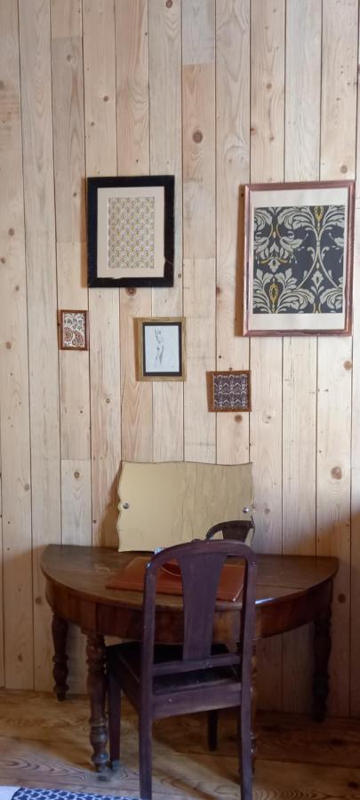 Appartement De Charme Dans Une Maison Isolee Presilly  Exterior foto