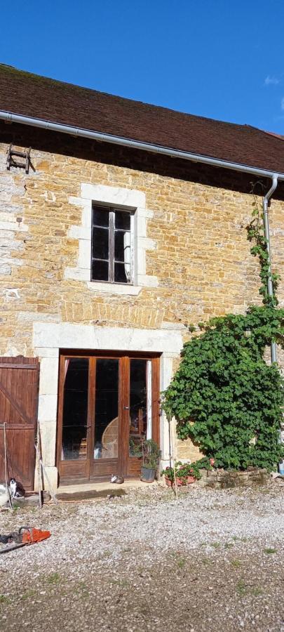 Appartement De Charme Dans Une Maison Isolee Presilly  Exterior foto