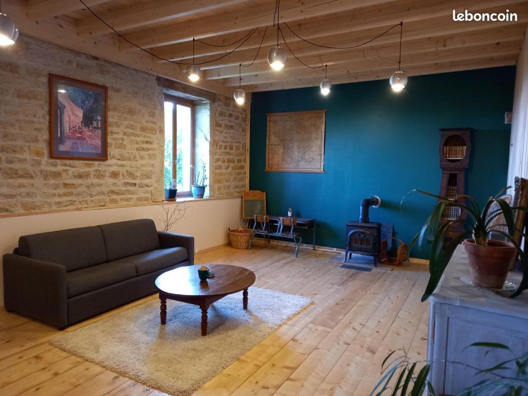 Appartement De Charme Dans Une Maison Isolee Presilly  Exterior foto